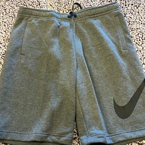 Nike shorts new